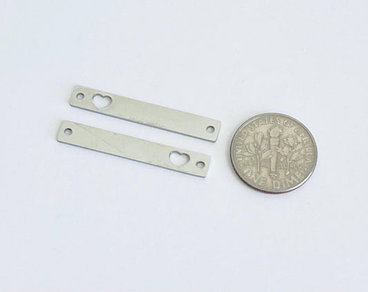 Stainless Steel Long Bar with Heart Cutout (5x32mm) – Polished Finish • Engravable Connector Bar