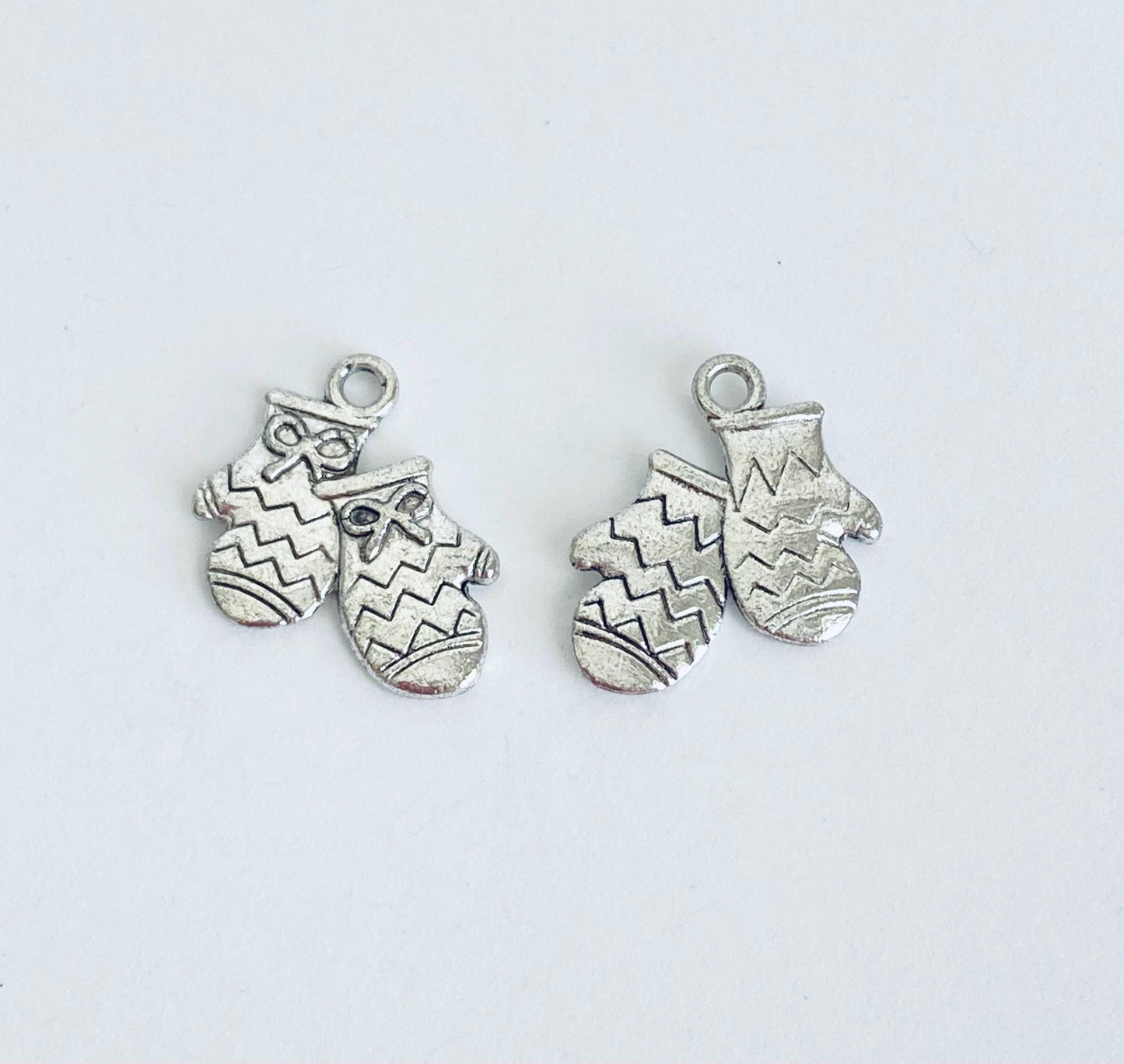 Small Cooking Mittens Charm