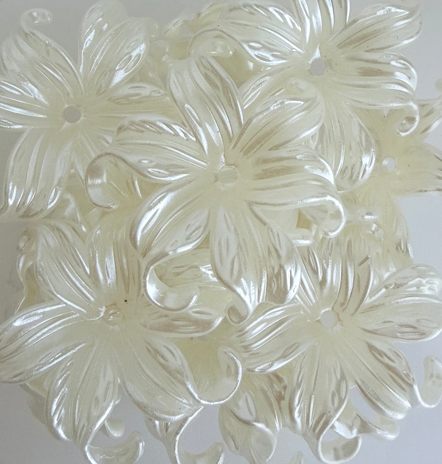 45mm Jumbo White Pearlescent Acrylic Iris Flower Beads