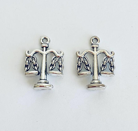 Scales Charm. Balance Charm