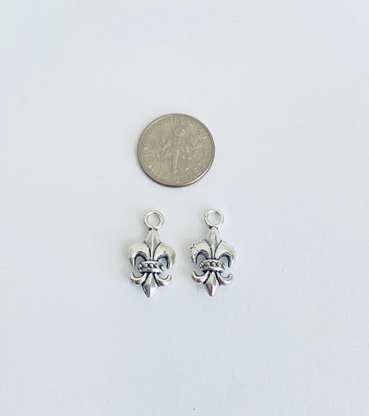 Base Metal Large Fleur de Lis Charm