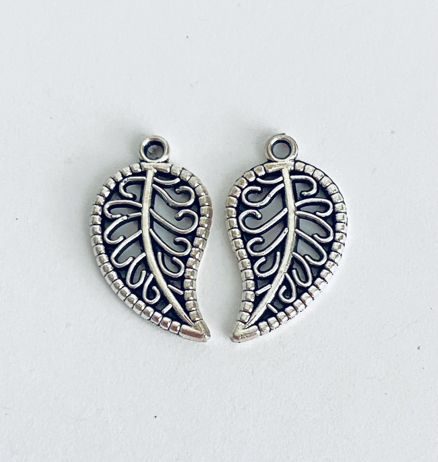 Small Leaf Charm