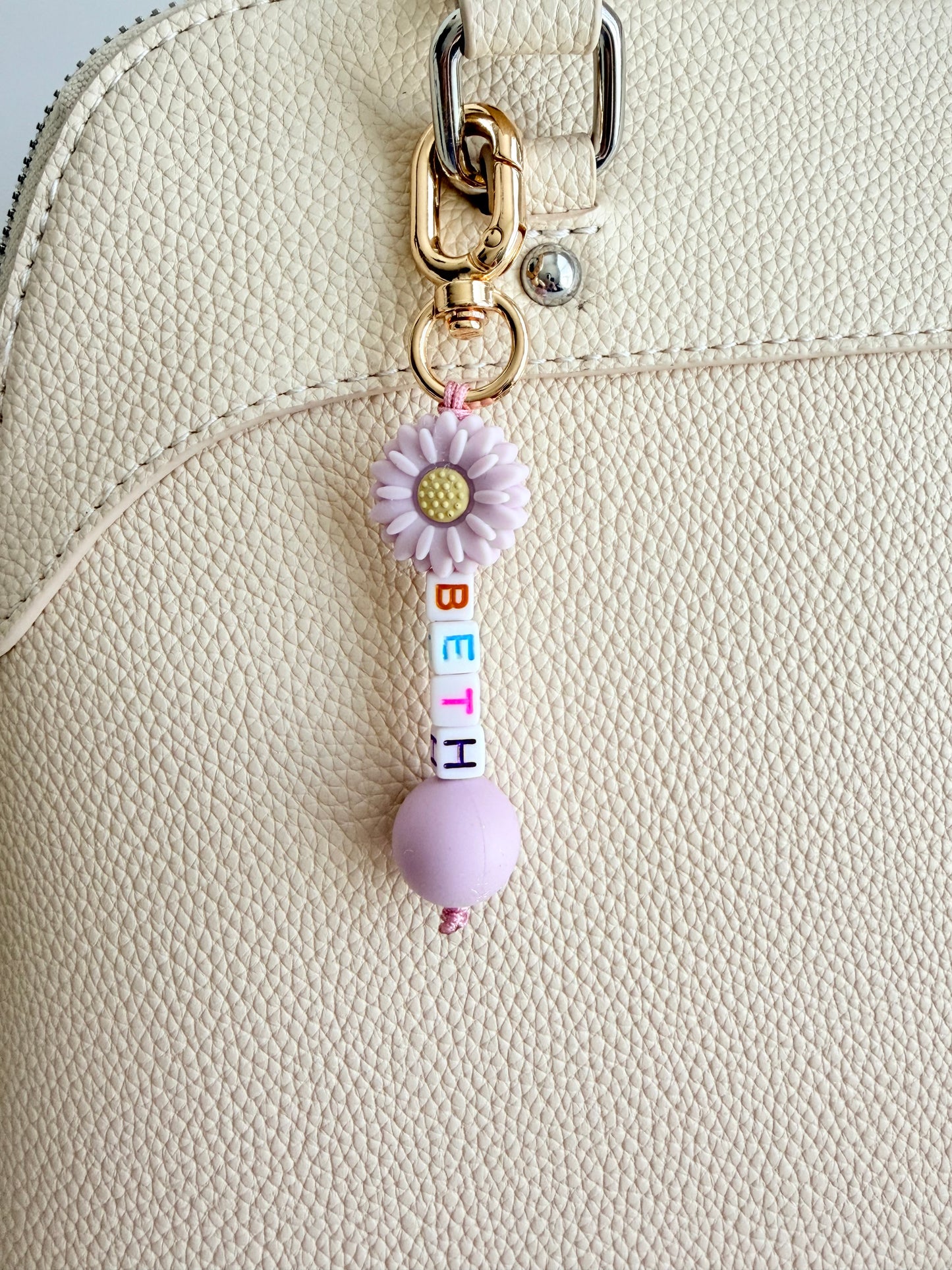 Personalized Name Bag Charm with Silicone Bead & Daisy Flower