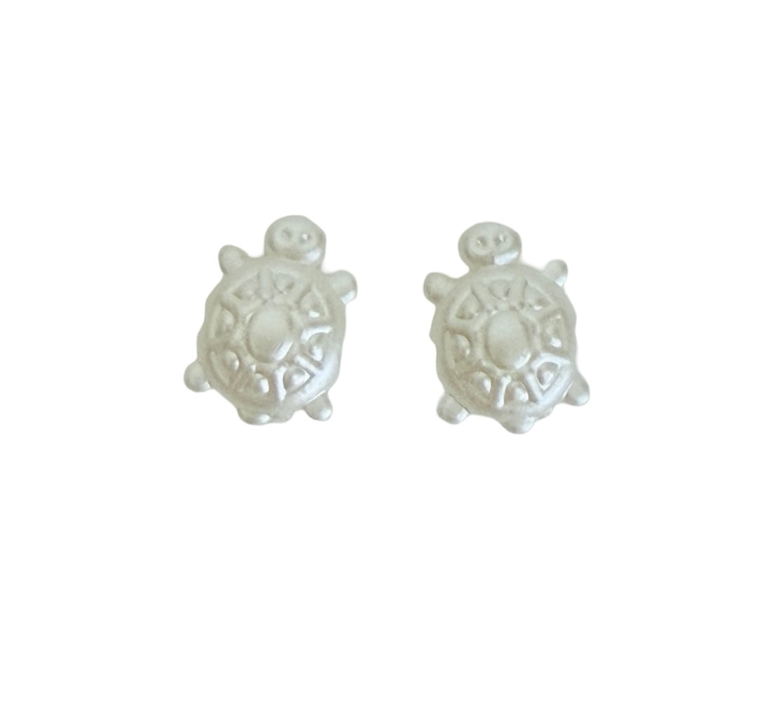 Small Faux Pearl Turtle Beads for Jewelry Making