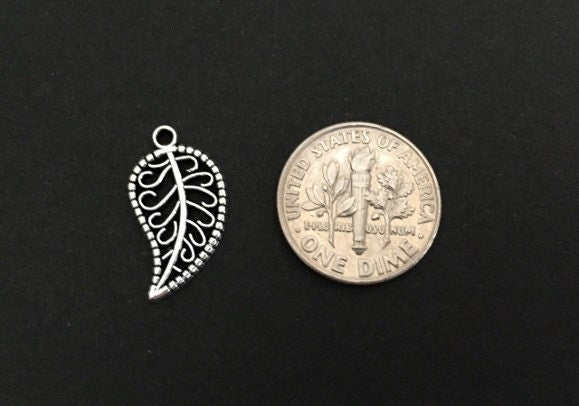 Small Leaf Charm