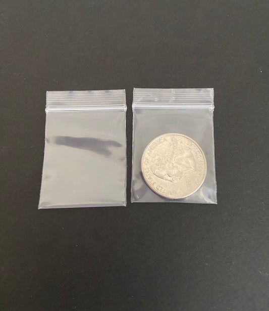 Tiny Plastic Zip Bag (1 3/8” x 1 1/4”) – Small Clear Resealable Packaging Bags & Jewelry Supplies