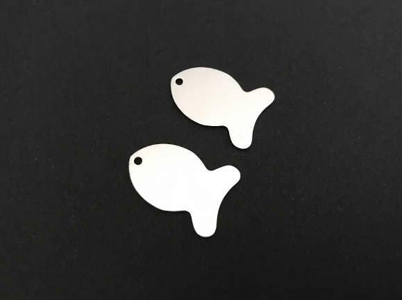 Stainless Steel Fish Tag Blank with Polished Finish • Engravable Fish Pendant for Jewelry Making, Keychains & Custom Gifts
