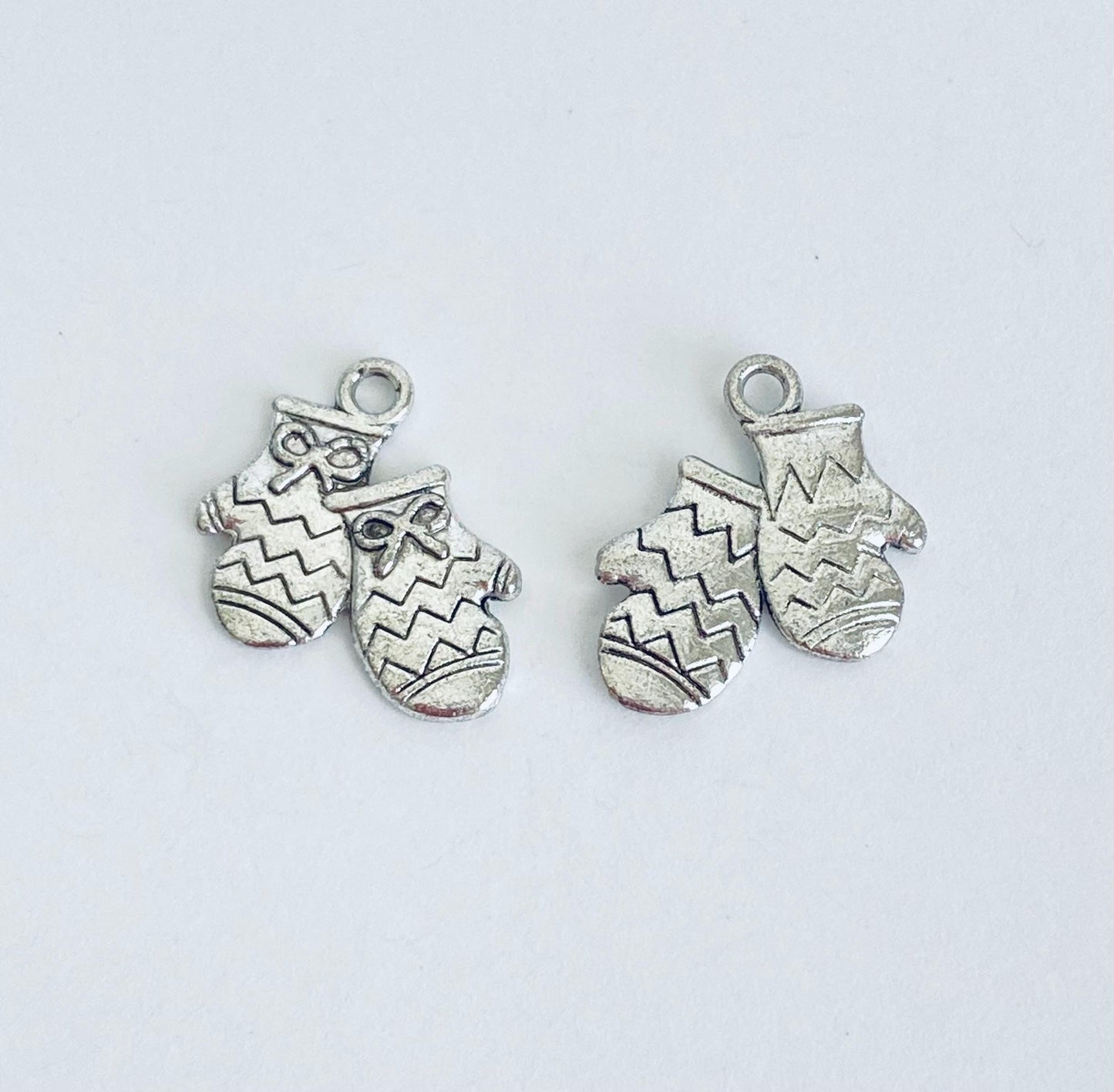 Small Cooking Mittens Charm